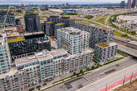 Photo 3 at 513 - 565 Wilson Avenue, Clanton Park, Toronto
