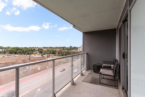 Photo 38 at 513 - 565 Wilson Avenue, Clanton Park, Toronto