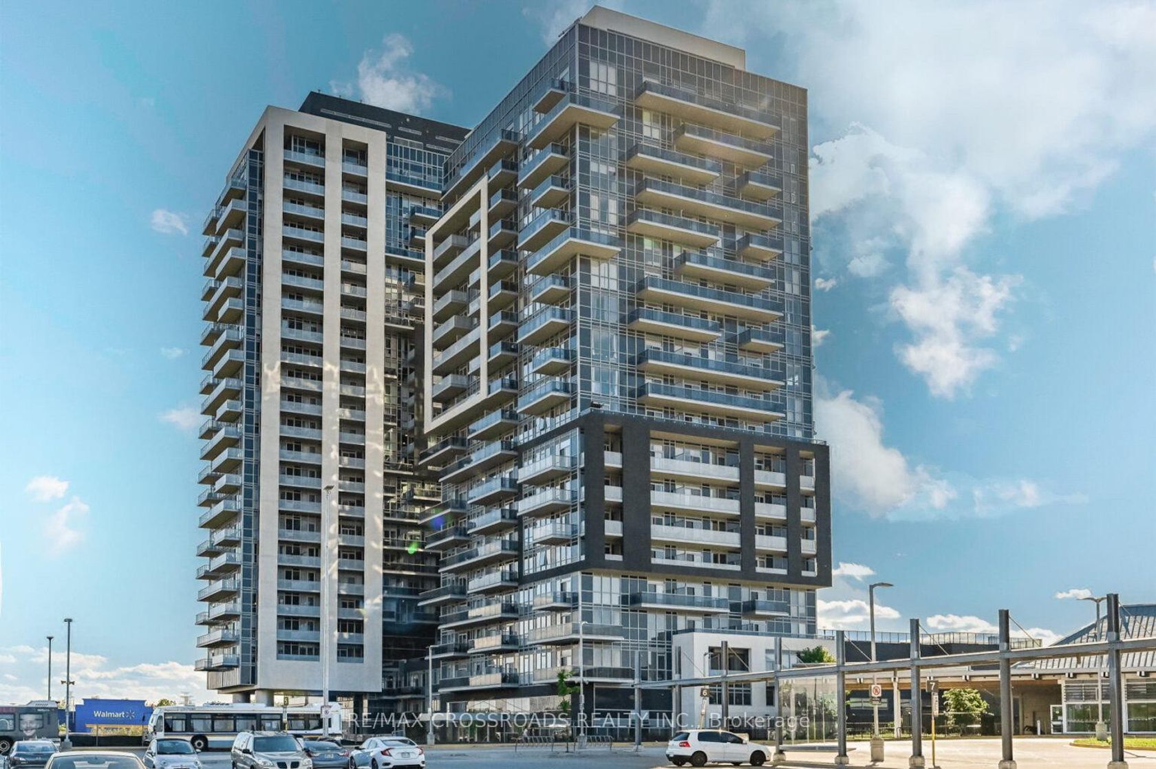 502 - 2093 Fairview Street, Freeman, Burlington 