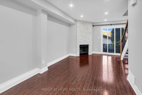 Photo 9 at 13 - 2716 St Clair Avenue E, Parkview, Toronto