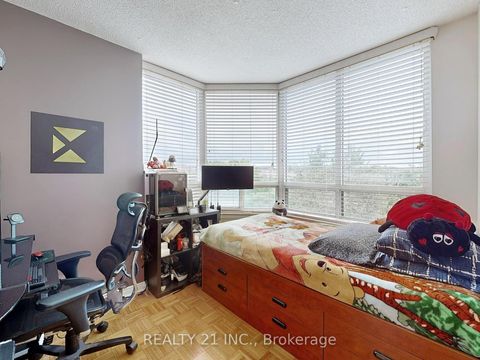 Photo 21 at 488 - 1 Greystone Walk Drive, Kennedy Park, Toronto