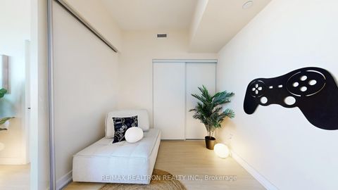 Photo 26 at 5808 - 8 Wellesley Street W, Bay Street Corridor, Toronto