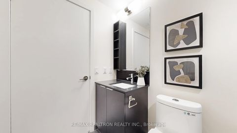 Photo 32 at 5808 - 8 Wellesley Street W, Bay Street Corridor, Toronto