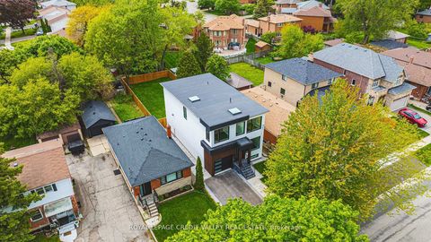 Photo 2 at 18 Bellman Avenue, Alderwood, Toronto