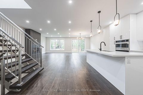Photo 9 at 18 Bellman Avenue, Alderwood, Toronto