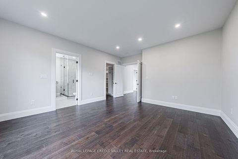 Photo 23 at 18 Bellman Avenue, Alderwood, Toronto