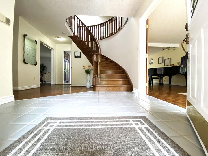 Photo 2 at 26 Leighland Drive, Unionville, Markham