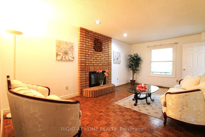 Photo 10 at 26 Leighland Drive, Unionville, Markham