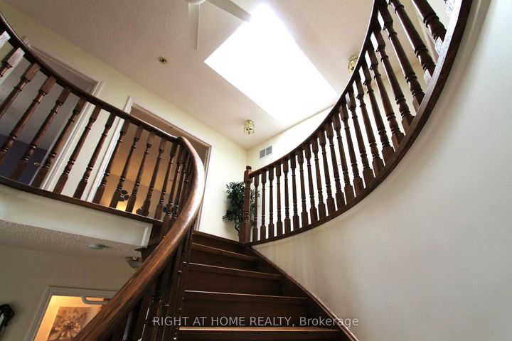 Photo 22 at 26 Leighland Drive, Unionville, Markham