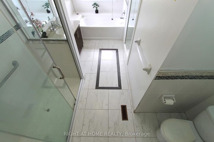 Photo 32 at 26 Leighland Drive, Unionville, Markham