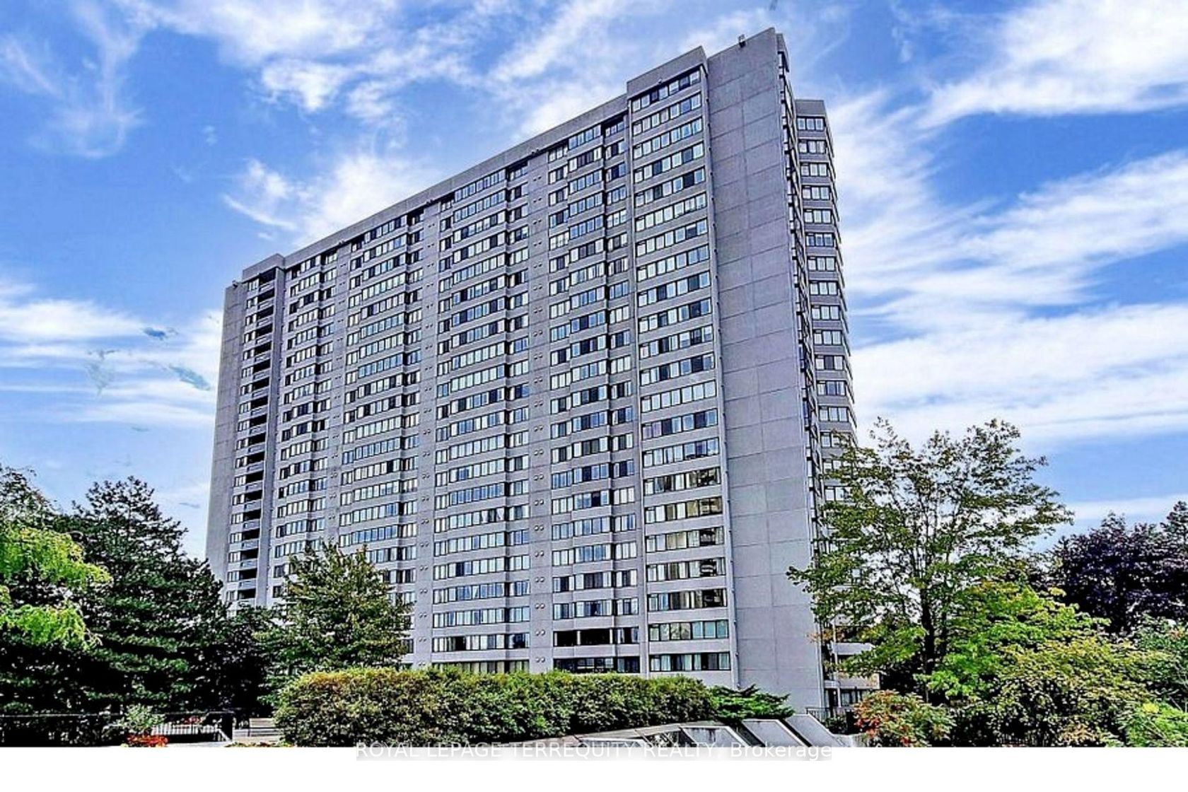 1501 - 2330 Bridletowne Circle, L'Amoreaux, Toronto 