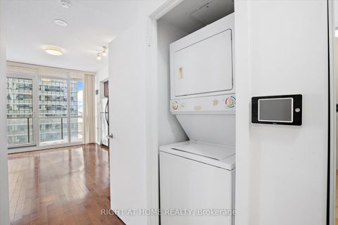 Photo 11 at 2403 - 65 Bremner Boulevard, Waterfront Communities C1, Toronto