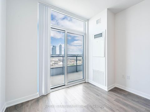 Photo 13 at 1120 - 38 Honeycrisp Crescent, Concord, Vaughan