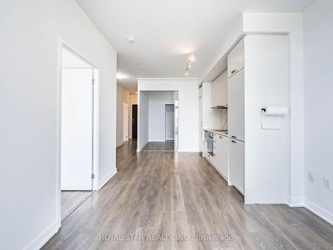 Photo 15 at 1120 - 38 Honeycrisp Crescent, Concord, Vaughan