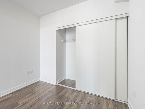 Photo 19 at 1120 - 38 Honeycrisp Crescent, Concord, Vaughan