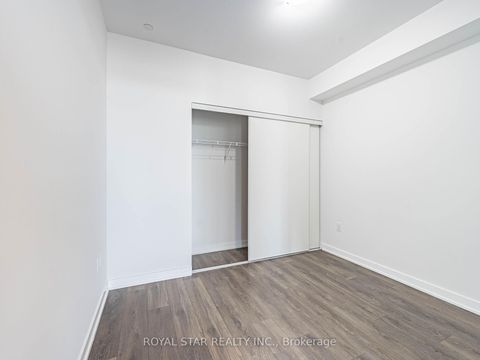 Photo 20 at 1120 - 38 Honeycrisp Crescent, Concord, Vaughan