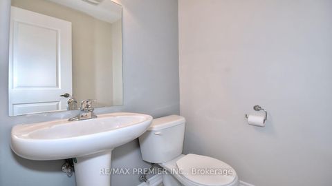 Photo 16 at 10 - 105 Kayla Crescent, Maple, Vaughan