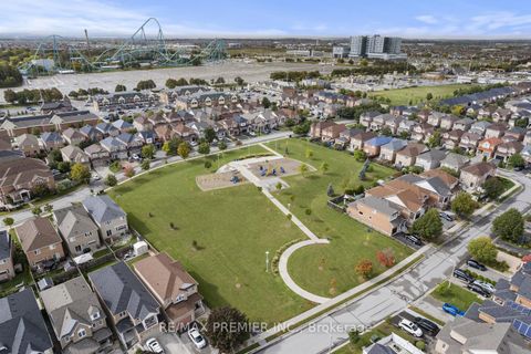 Photo 37 at 10 - 105 Kayla Crescent, Maple, Vaughan