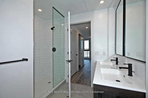 Photo 15 at 511 - 2118 Bloor Street W, Bloor West Village, Toronto Photo 15 at 511 - 2118 Bloor Street W, Bloor West Village, Toronto