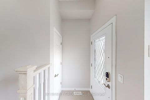 Photo 3 at 206B Finch Avenue W, Newtonbrook West, Toronto