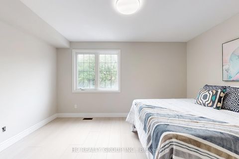Photo 28 at 206B Finch Avenue W, Newtonbrook West, Toronto