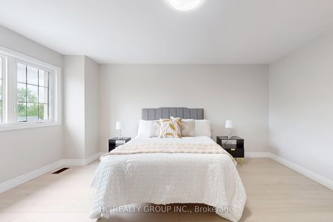 Photo 34 at 206B Finch Avenue W, Newtonbrook West, Toronto