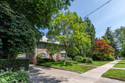 Photo 3 at 287 RUSSELL HILL Road, Casa Loma, Toronto