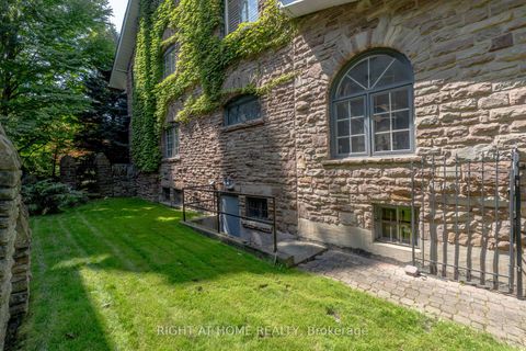 Photo 4 at 287 RUSSELL HILL Road, Casa Loma, Toronto