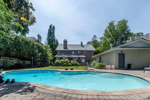 Photo 11 at 287 RUSSELL HILL Road, Casa Loma, Toronto
