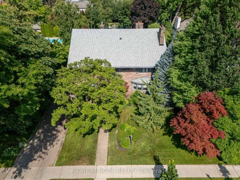 Photo 22 at 287 RUSSELL HILL Road, Casa Loma, Toronto