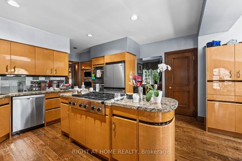 Photo 29 at 287 RUSSELL HILL Road, Casa Loma, Toronto