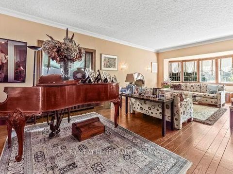 Photo 33 at 287 RUSSELL HILL Road, Casa Loma, Toronto