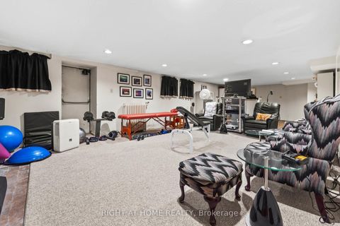 Photo 41 at 287 RUSSELL HILL Road, Casa Loma, Toronto