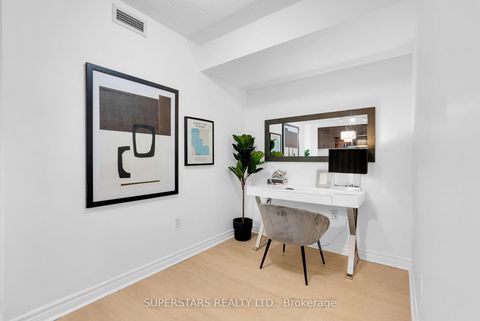 Photo 8 at 1008 - 15 Fort York Boulevard, Waterfront Communities C1, Toronto