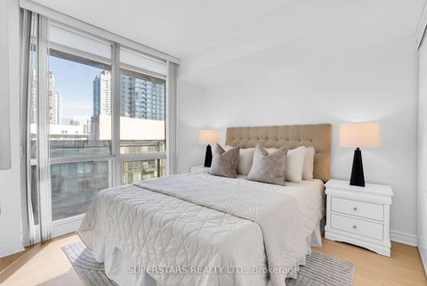 Photo 9 at 1008 - 15 Fort York Boulevard, Waterfront Communities C1, Toronto