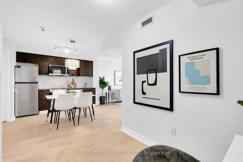 Photo 11 at 1008 - 15 Fort York Boulevard, Waterfront Communities C1, Toronto
