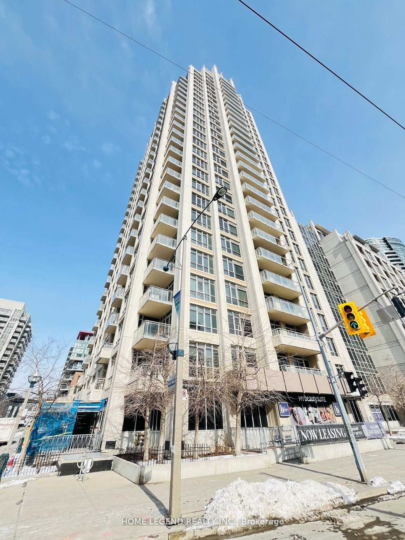 1809 - 21 Grand Magazine Street, Niagara, Toronto by Loree Meneguzzi Real Estate 1809 - 21 Grand Magazine Street, Niagara, Toronto