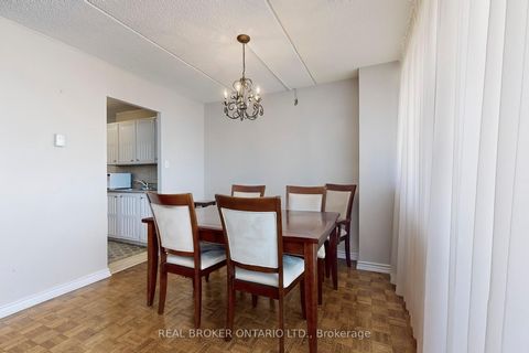 Photo 10 at 1012 - 2 GLAMORGAN Avenue, Dorset Park, Toronto