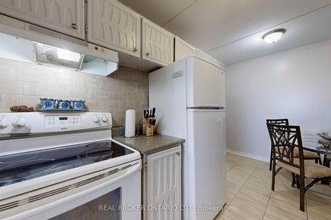 Photo 13 at 1012 - 2 GLAMORGAN Avenue, Dorset Park, Toronto