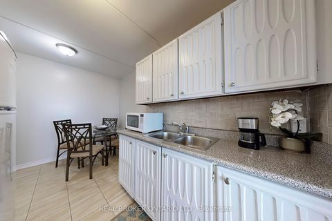 Photo 15 at 1012 - 2 GLAMORGAN Avenue, Dorset Park, Toronto