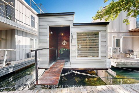 Photo 3 at 2 - 7 Brimley Road S, Cliffcrest, Toronto