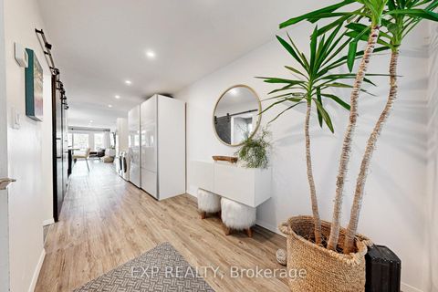 Photo 6 at 2 - 7 Brimley Road S, Cliffcrest, Toronto