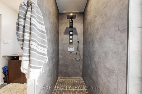 Photo 8 at 2 - 7 Brimley Road S, Cliffcrest, Toronto