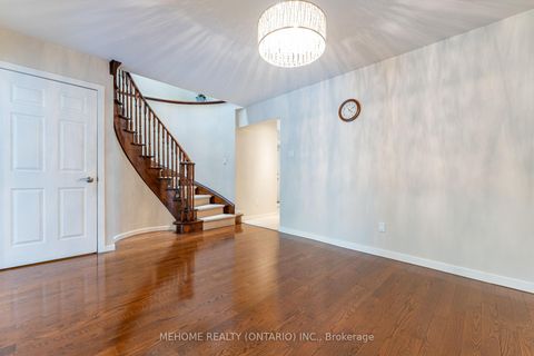 Photo 8 at 6 Thames Court, Doncrest, Richmond Hill