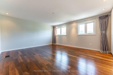 Photo 18 at 6 Thames Court, Doncrest, Richmond Hill