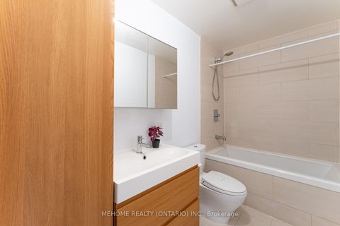 Photo 27 at 6 Thames Court, Doncrest, Richmond Hill