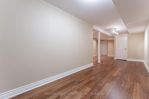 Photo 29 at 6 Thames Court, Doncrest, Richmond Hill