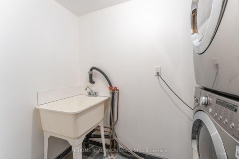 Photo 37 at 6 Thames Court, Doncrest, Richmond Hill