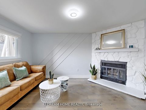 Photo 3 at 84 Autumn Way, Aurora Heights, Aurora