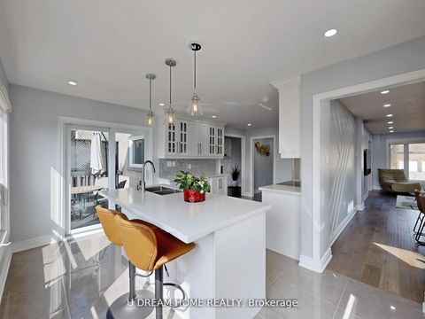 Photo 9 at 84 Autumn Way, Aurora Heights, Aurora